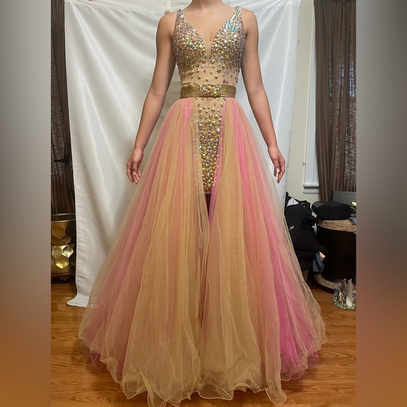 Sherri Hill Nude Pink short cocktail with detachable tulle skirt. - Picture 6 of 17